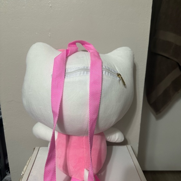 Hello Kitty Plush Backpack - Pink - Picture 3 of 4